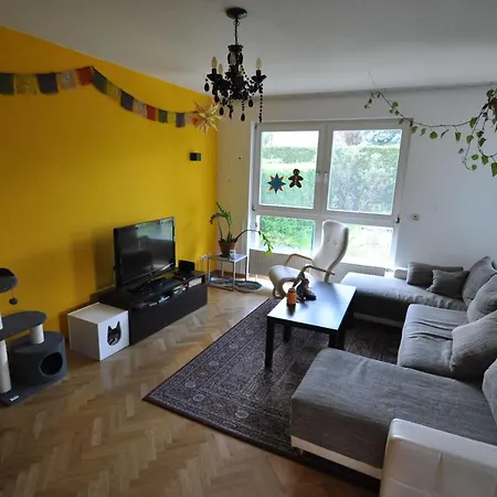Апартаменты Schone 4 Eg Mit Garten Und Wintergarten