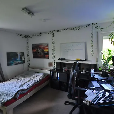 Schone 4 Eg Mit Garten Und Wintergarten * Малов