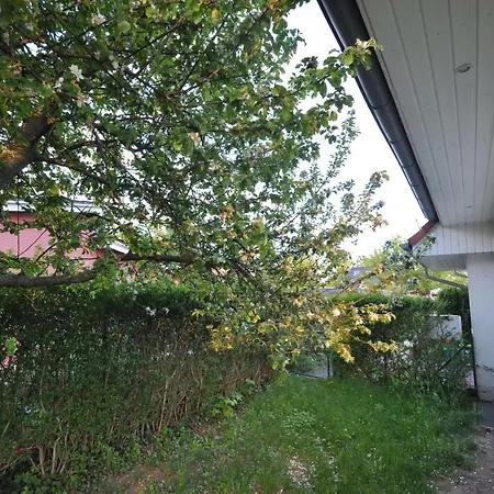 Schone 4 Eg Mit Garten Und Wintergarten Апартаменты *